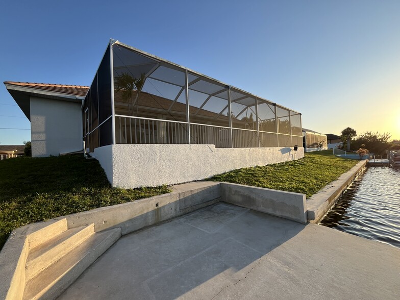 Building Photo - 2611 NW 9th Ter