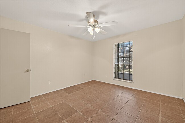 Building Photo - 8201 Richmond Ave.