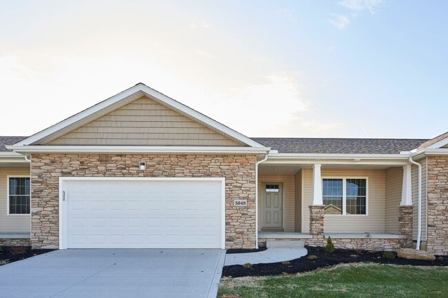 Primary Photo - 5048 Catawba Pl Ln