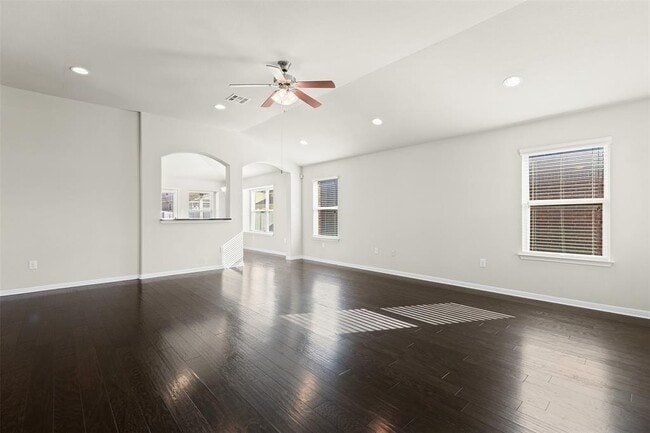 Building Photo - 800 Bryce Canyon Dr