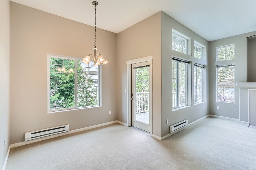 Building Photo - 14700 SW Sandhill Loop