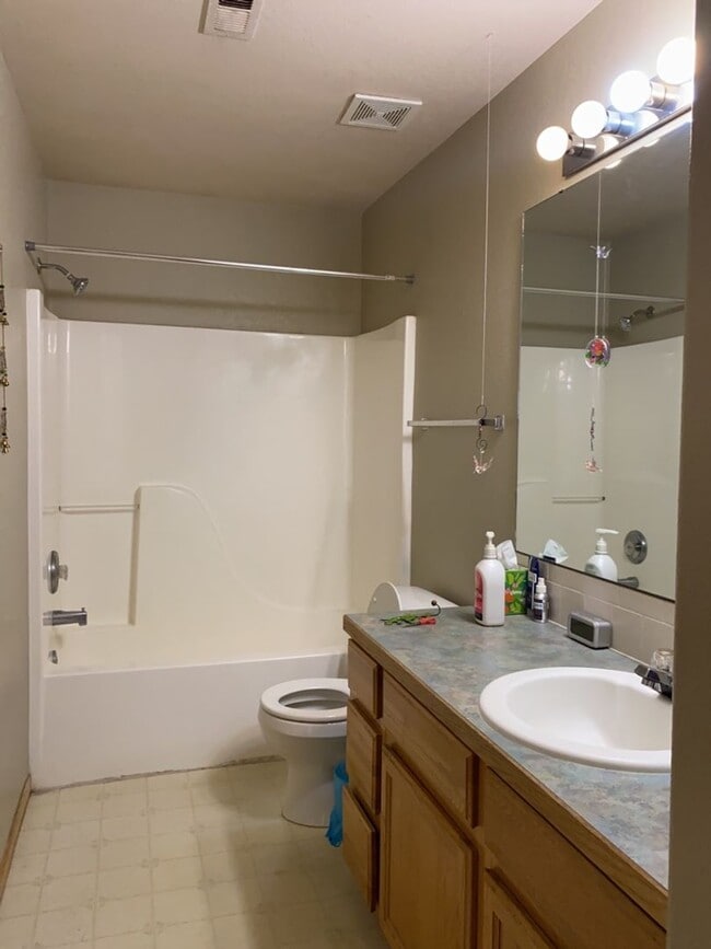 Building Photo - 3 Bed, 2 Bath Duplex in West Fort Collins close to Foothills