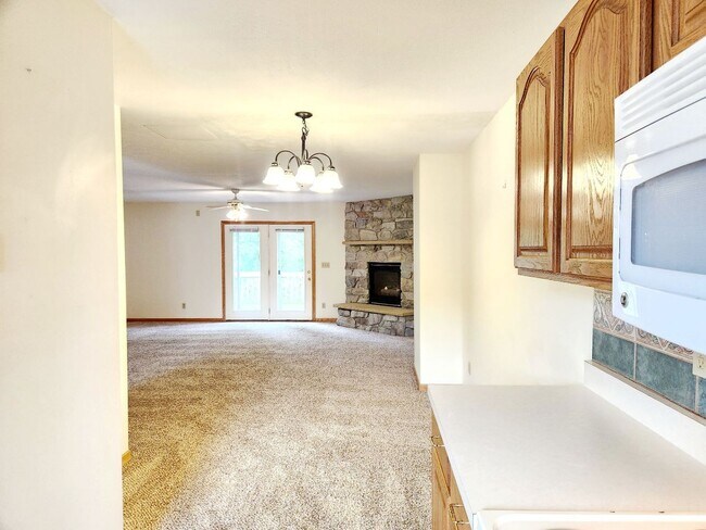 Building Photo - 892 Tremont St