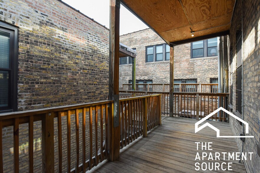 Building Photo - 3407 W Fullerton Ave