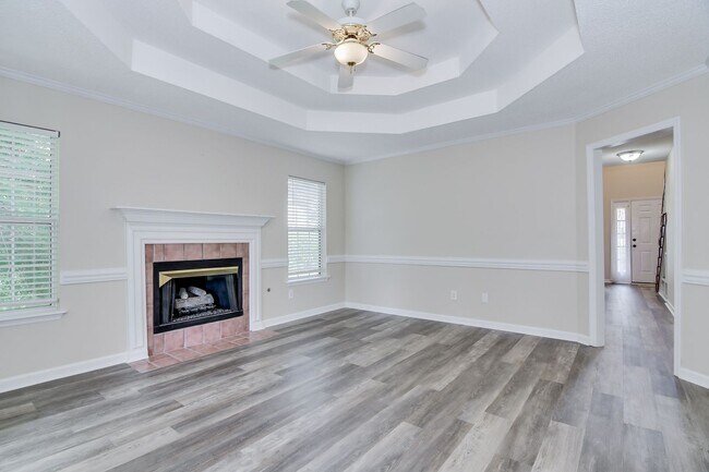Building Photo - 2545 Carriage Creek