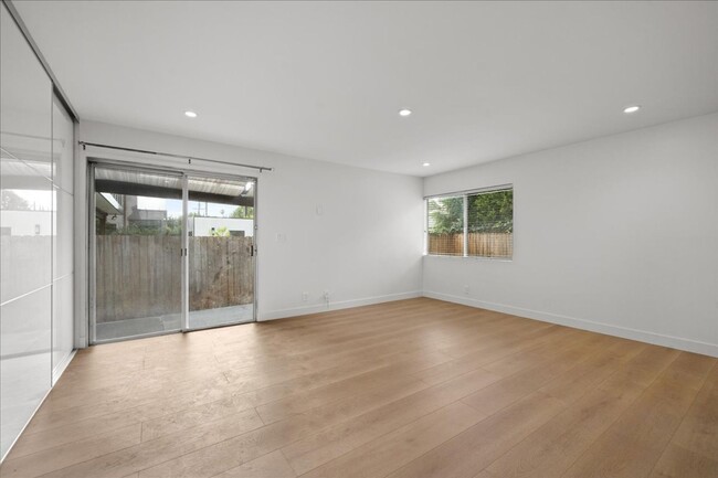 Building Photo - Stunning Remodeled 3-Bedroom Home in Prime...