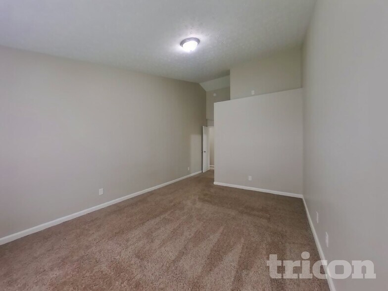 Building Photo - 8439 Bentonville Pl