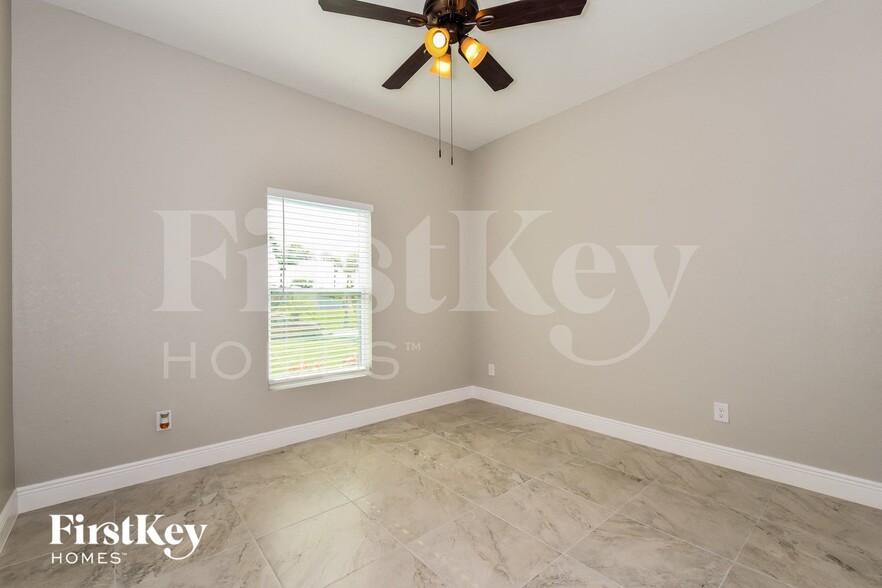 Building Photo - 505 NW 26th Terrace