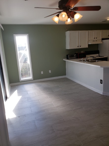 Building Photo - 3700 Golf Colony Ln