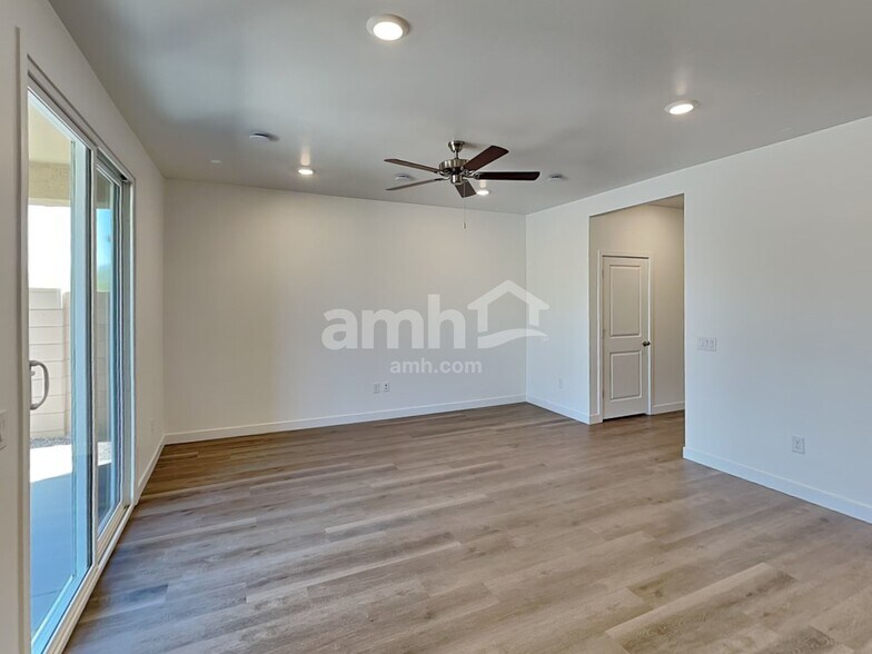 Building Photo - 6533 E Paseo Alga