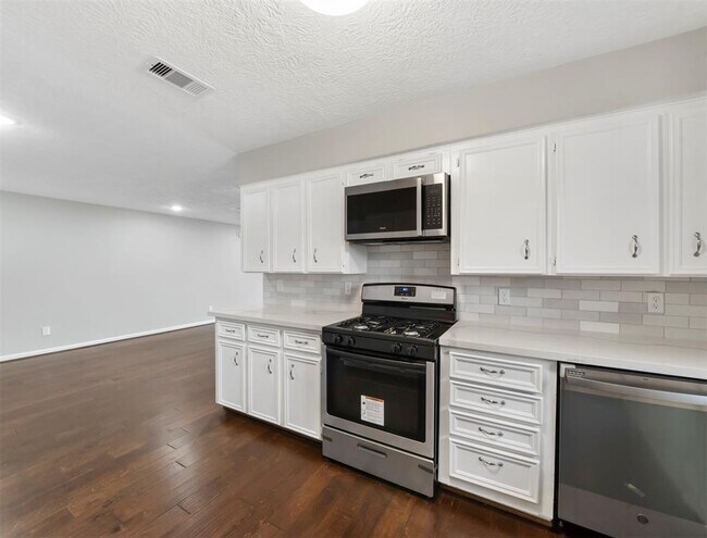 Building Photo - 1202 37th St