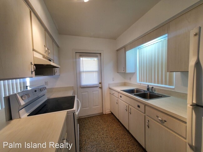 Building Photo - 3 br, 1 bath House - 6008 Bob Head Rd