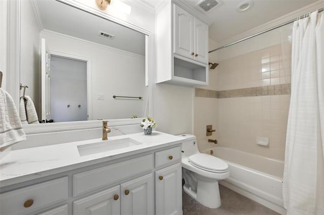 Building Photo - 350 Silverwood Cir