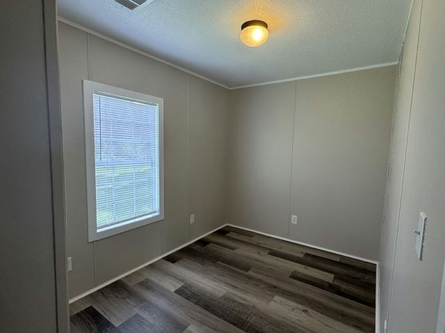 Building Photo - 9357 Eden Dr