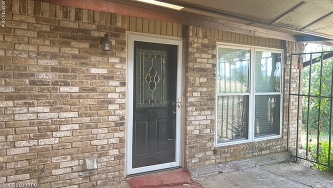 Building Photo - 5700 Meadow Wood Ln