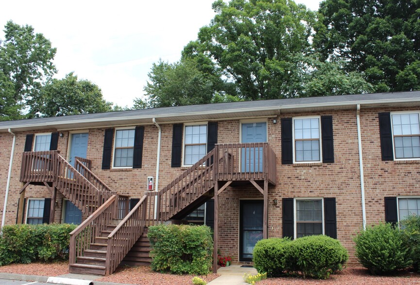 Linville Ridge Apartments - 317 Linville Ridge Ct Winston-Salem NC ...