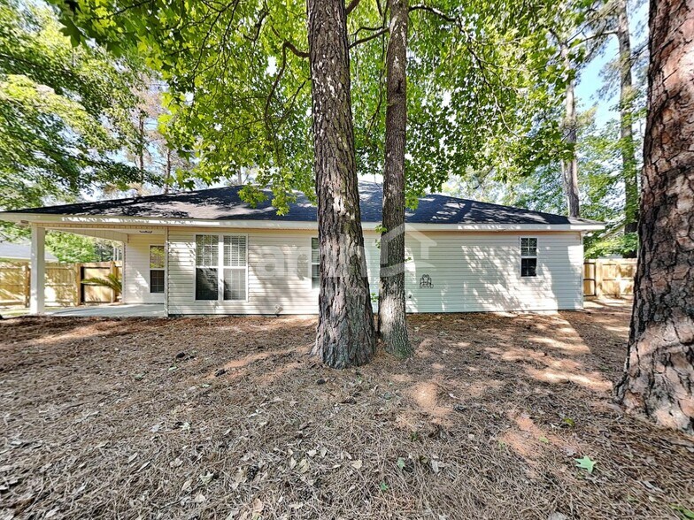 Building Photo - 89 Stonewall Dr