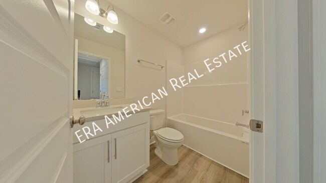 Building Photo - 2547 Cliff Hollow Cir