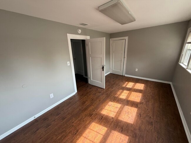 Building Photo - 1815 Nicholasville Rd