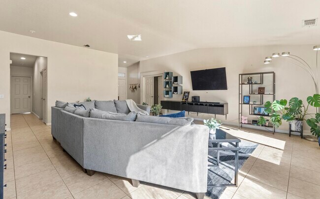 Building Photo - 44658 Franklin Ct