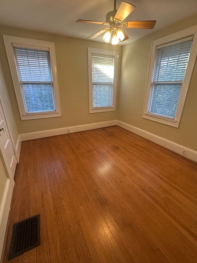 Building Photo - 139-141 S. Pickens Street