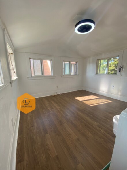 Building Photo - 816 Daisy Ave