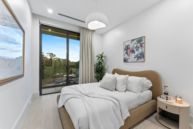 Building Photo - 220 S Swinton Ave