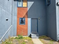 Building Photo - 2 bedroom condo w/washer & dryer