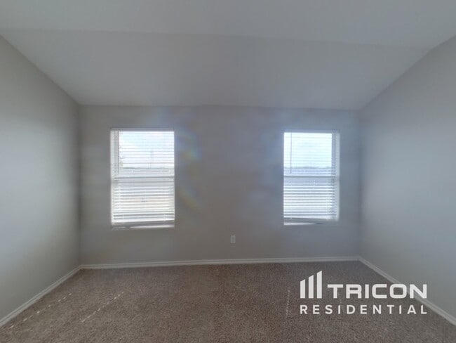 Building Photo - 12801 Carpenter Ln