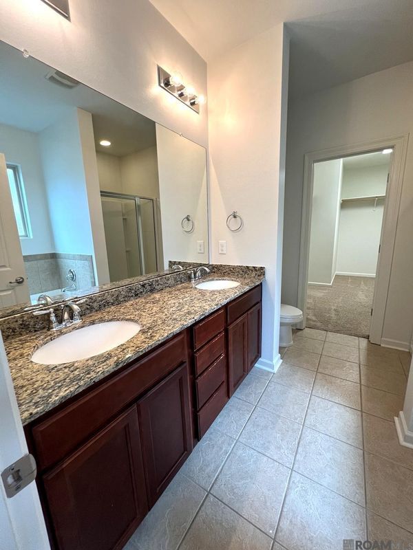 Building Photo - 1439 Granby Dr