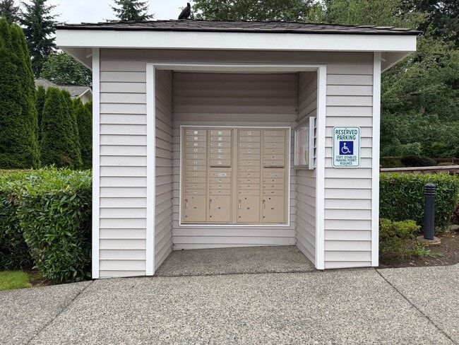 Building Photo - 5361 164th Ave SE