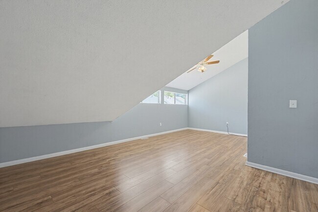 Building Photo - 167 Greenbrook Dr