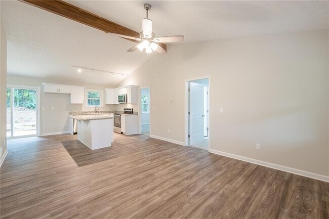 Building Photo - 2010 Lakeside Trail