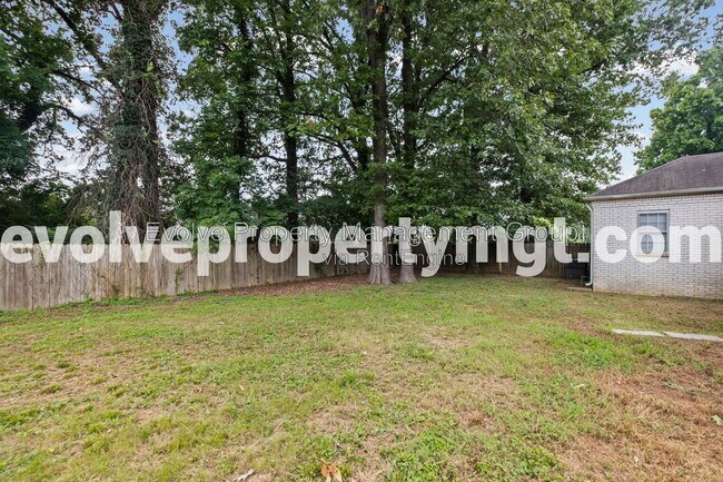 Building Photo - 5331 Pipers Gap Dr