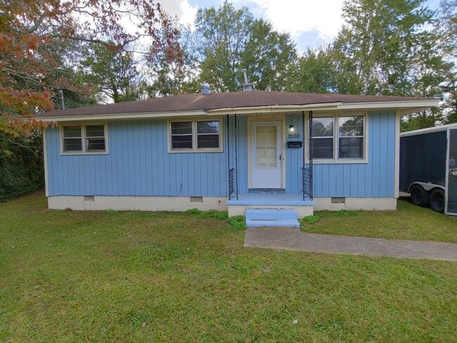 Building Photo - 2222 Briarfield Rd
