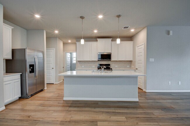 Building Photo - 18572 Meadow Point Ln