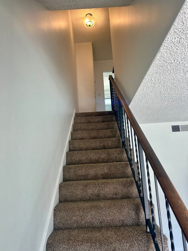 Building Photo - 11587Celi