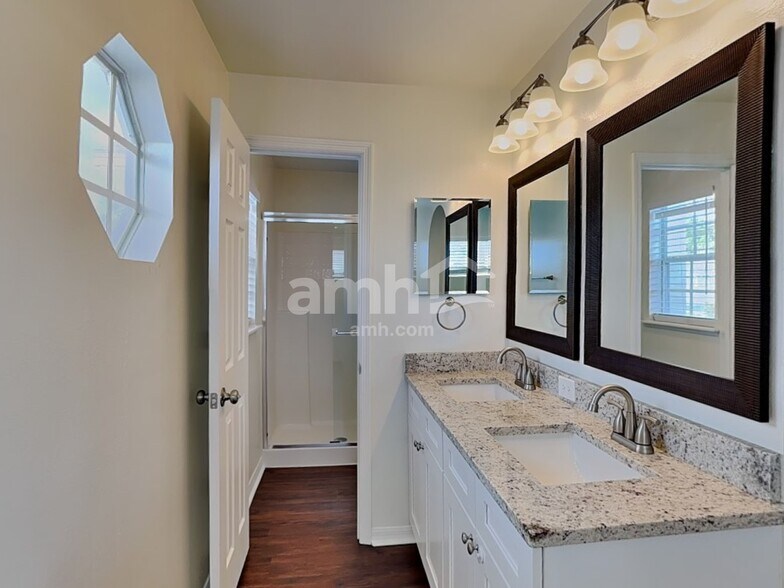 Building Photo - 8255 Settlers Crk Lp