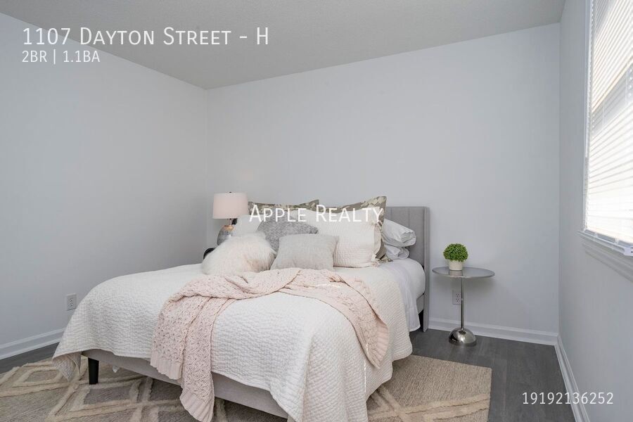 Building Photo - 1107 Dayton St