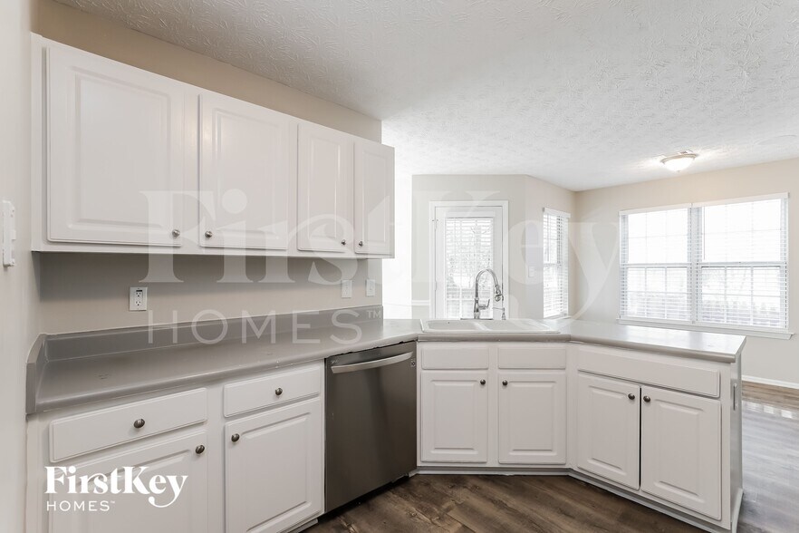 Building Photo - 5321 Regency Lake Ct