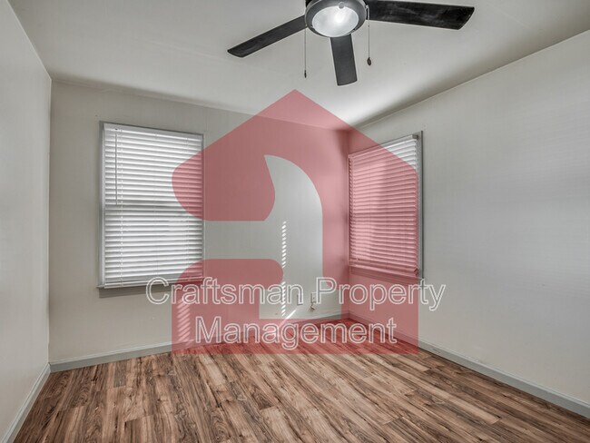 Building Photo - 3225 NW 33rd St