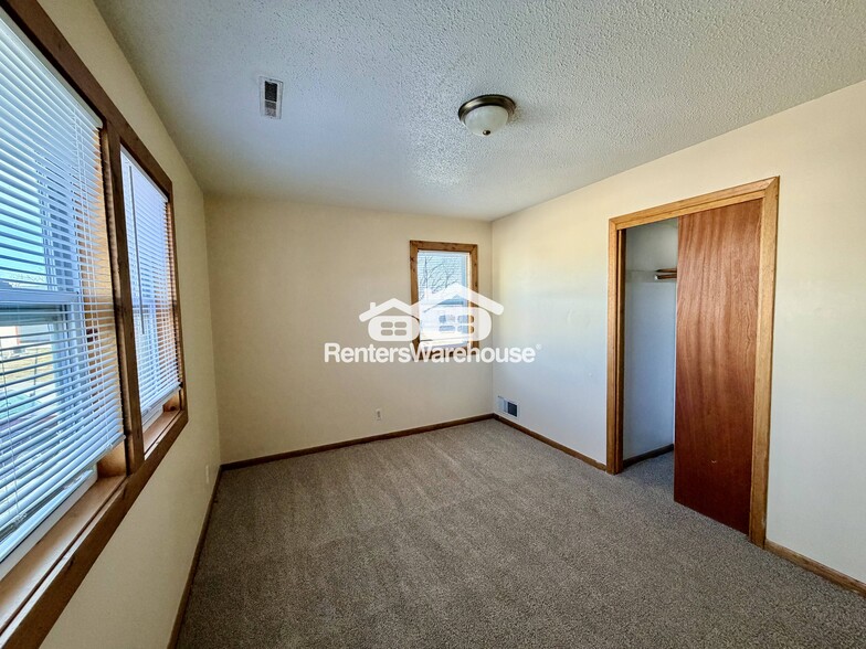 Building Photo - 303 S Madison St