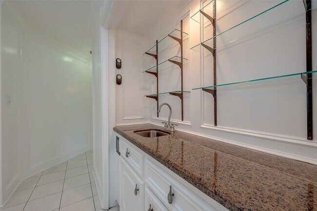 Building Photo - 20206 Cadogan Ct