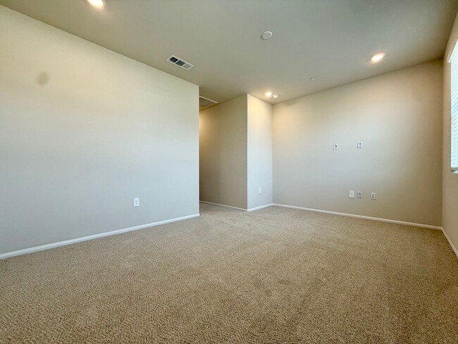 Building Photo - 4889 Merida Way