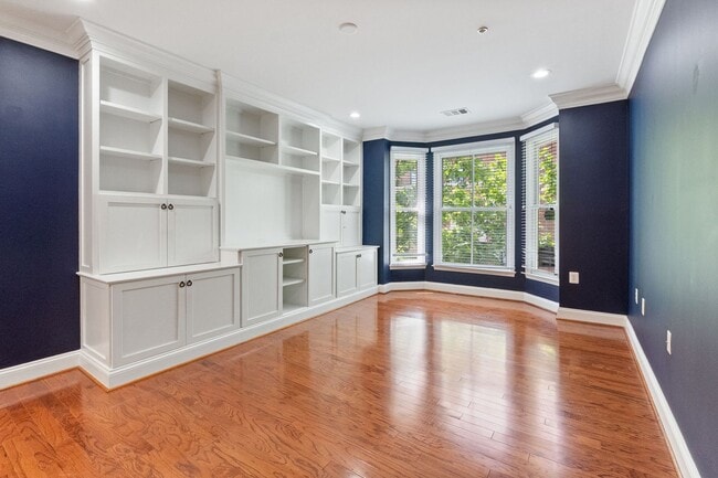 Building Photo - Luxury Old Town Living at The Prescott | 2BR Condo Just Off King Street