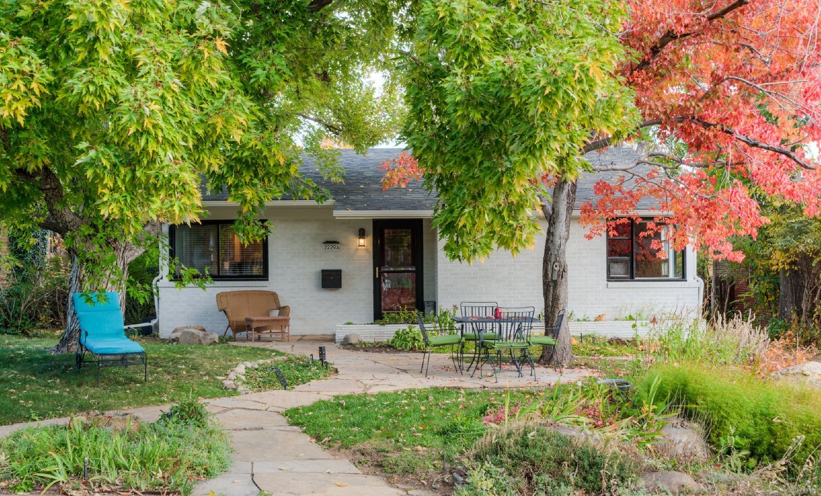 Building Photo - 2229 Mariposa Ave