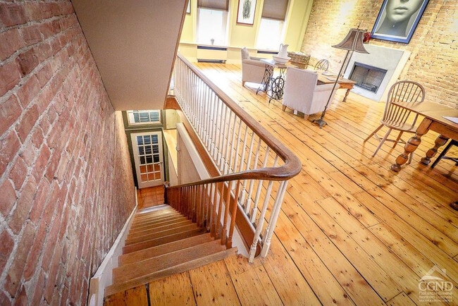 Building Photo - 258 Warren St