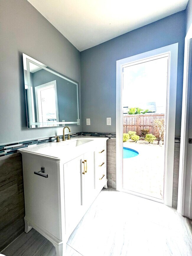 Building Photo - 22518 Grouper Ct