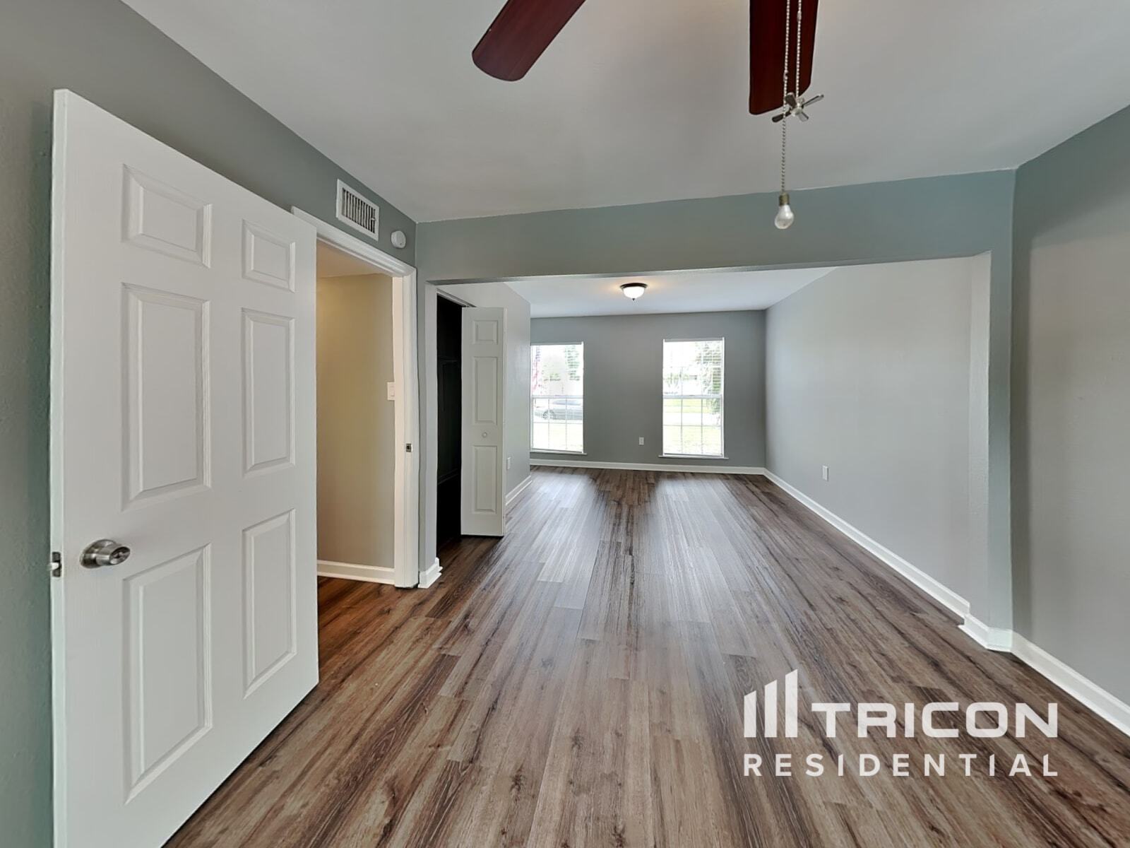 Building Photo - 2543 Golden Poinciana Pl