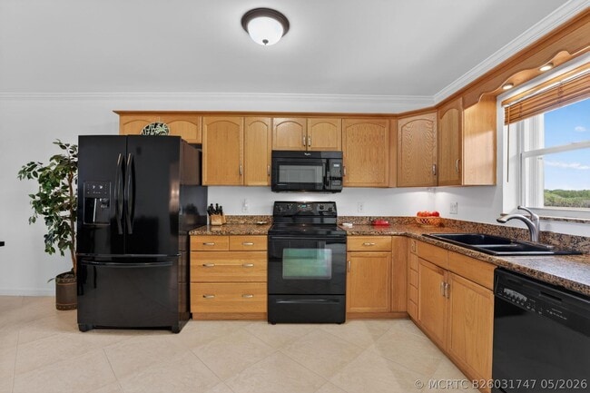 Building Photo - 1021 Hillsboro Mile